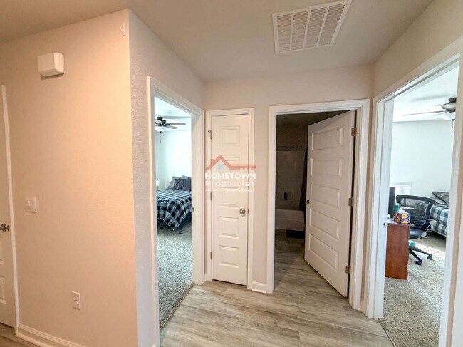 Building Photo - 4425 Redbay Ct