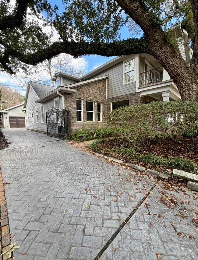 Building Photo - 3752 Rice Boulevard