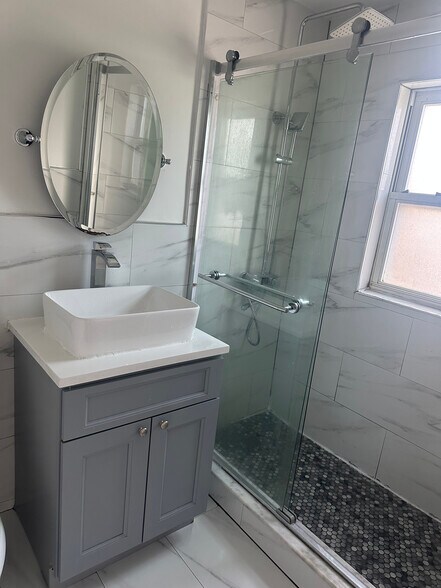 Building Photo - 2126 29th St