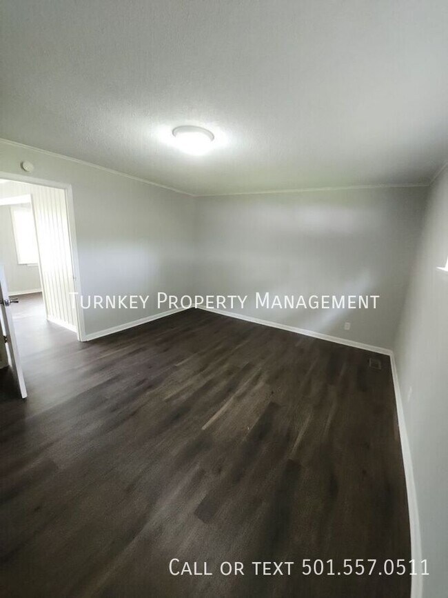 Building Photo - 1303 Overview Dr
