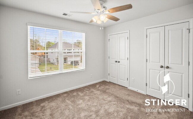 Building Photo - 38 Chestnut St