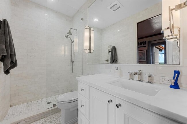 Building Photo - 12724 Blue Stem Trail