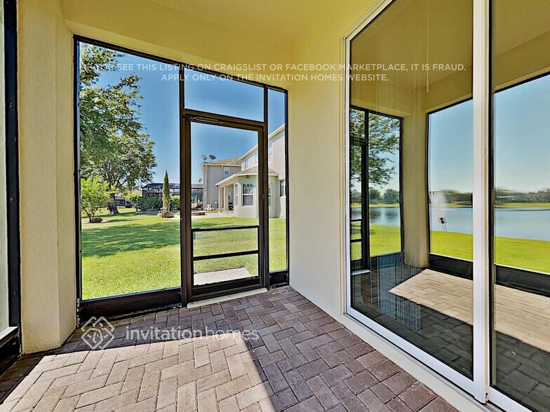Building Photo - 325 Mirasol Ln