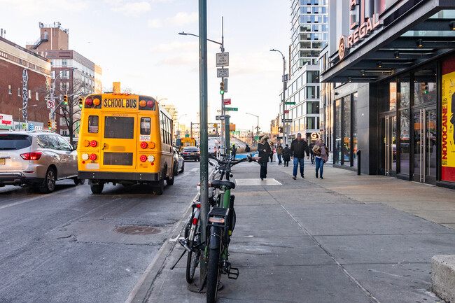 Building Photo - 125 Delancey St