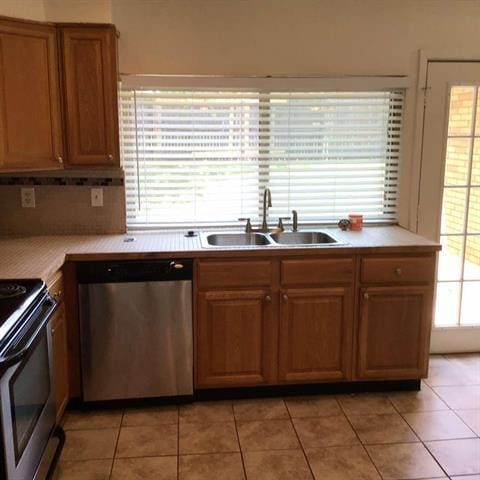 Building Photo - 2622 Meadowview Dr