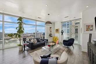 Building Photo - 4521 San Felipe St