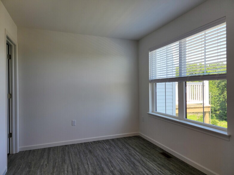 Building Photo - 2133 S Autumn Chase Dr