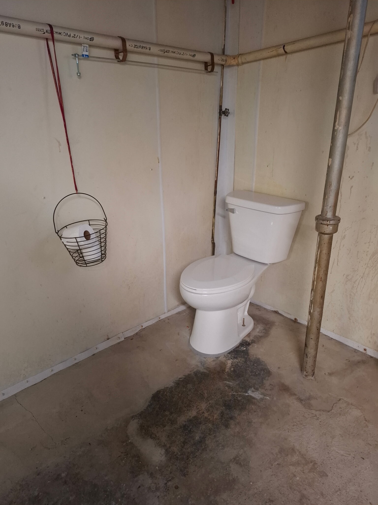 Half bath in basement - 442 E Columbia Ave