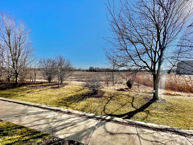 Building Photo - 24461 John Adams Dr