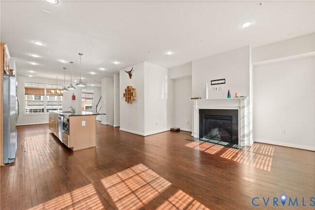 Building Photo - 3904 Village Townes Walk