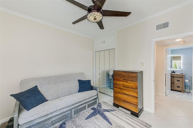 Building Photo - 557 Pinellas Bayway S