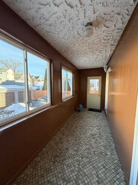 Building Photo - 30 Medford St