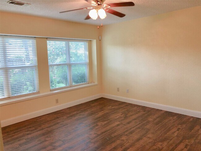 Building Photo - 1903 Brushy Creek Dr