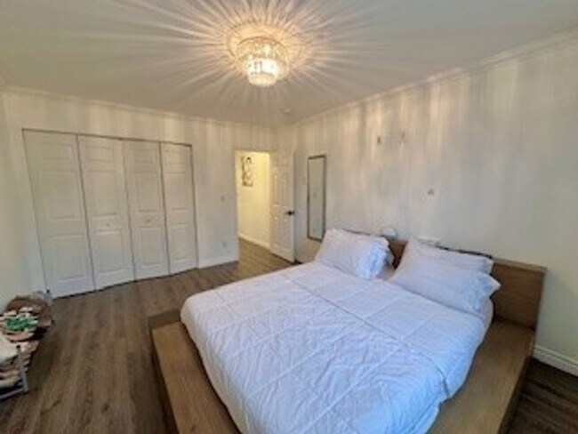 Building Photo - Remodeled One Story 2 Bed 1 Bath Condo in ...