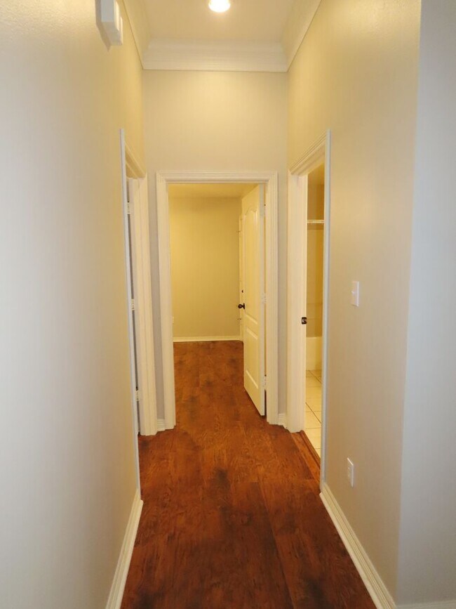 Building Photo - Gated Community in Whitehouse! Gorgeous 3 Bedroom, 2 Bath Home
