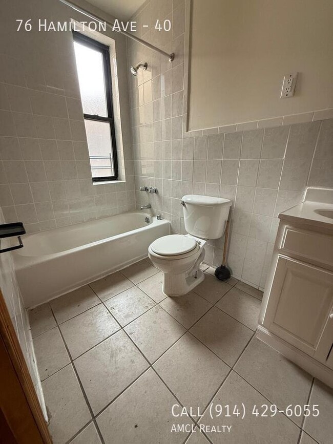 Building Photo - 76 Hamilton Ave