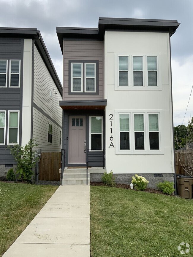 Building Photo - charming 3 bedroom, 3 bathroom home locate...