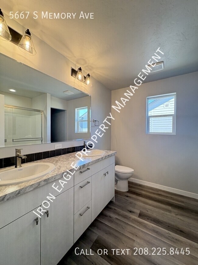 Building Photo - 5667 S Memory Ave