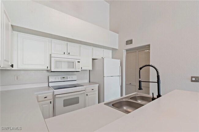 Building Photo - 4113 Residence Drive