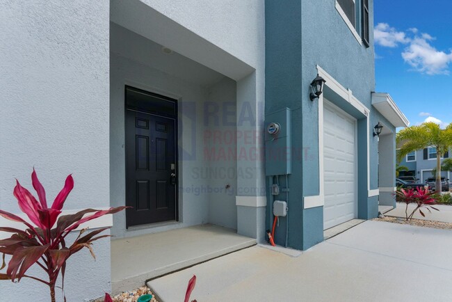 Building Photo - 2851 Banks Pointe Dr