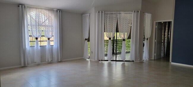 Building Photo - 5299 Europa Dr