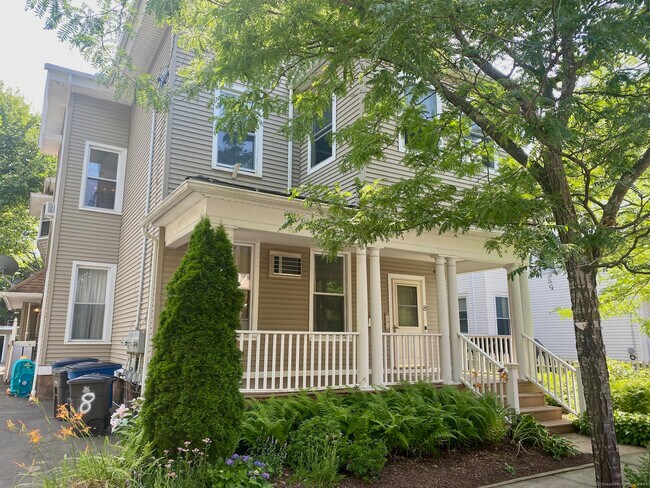 Building Photo - 8 Eld St