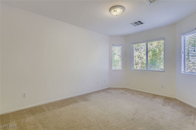 Building Photo - 2406 Miki Ct
