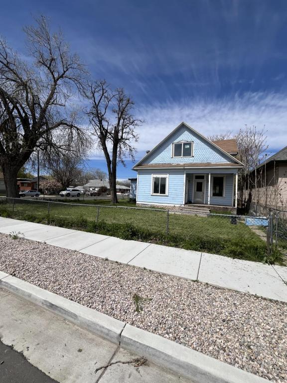 Building Photo - 302 Parry St