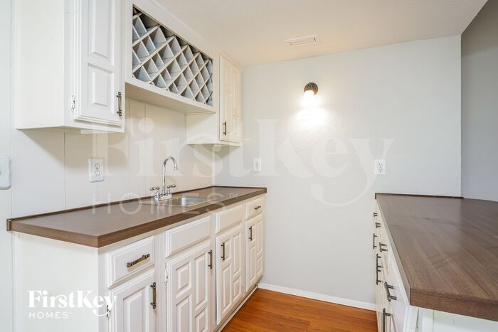 Building Photo - 9814 Emory Oak Cir