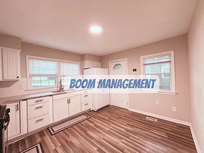 Building Photo - 185 Lawndale Ave