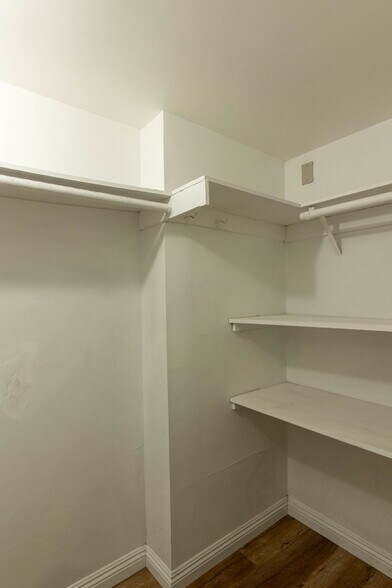Building Photo - 5125 Harold Way