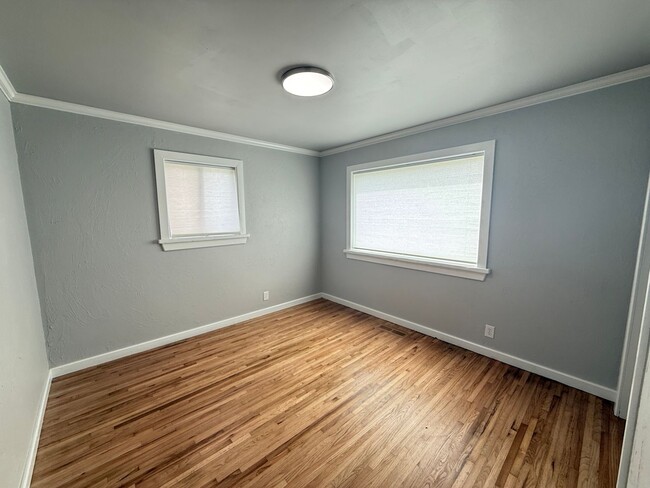 Building Photo - Broken Arrow Fully Remodeled Dream Home 3 Bedroom
