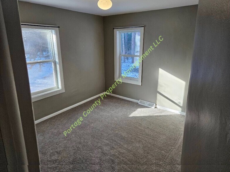 Building Photo - 4611 E Maria Dr