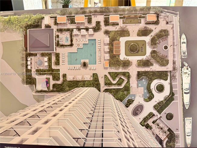 Building Photo - 1000 W Island Blvd