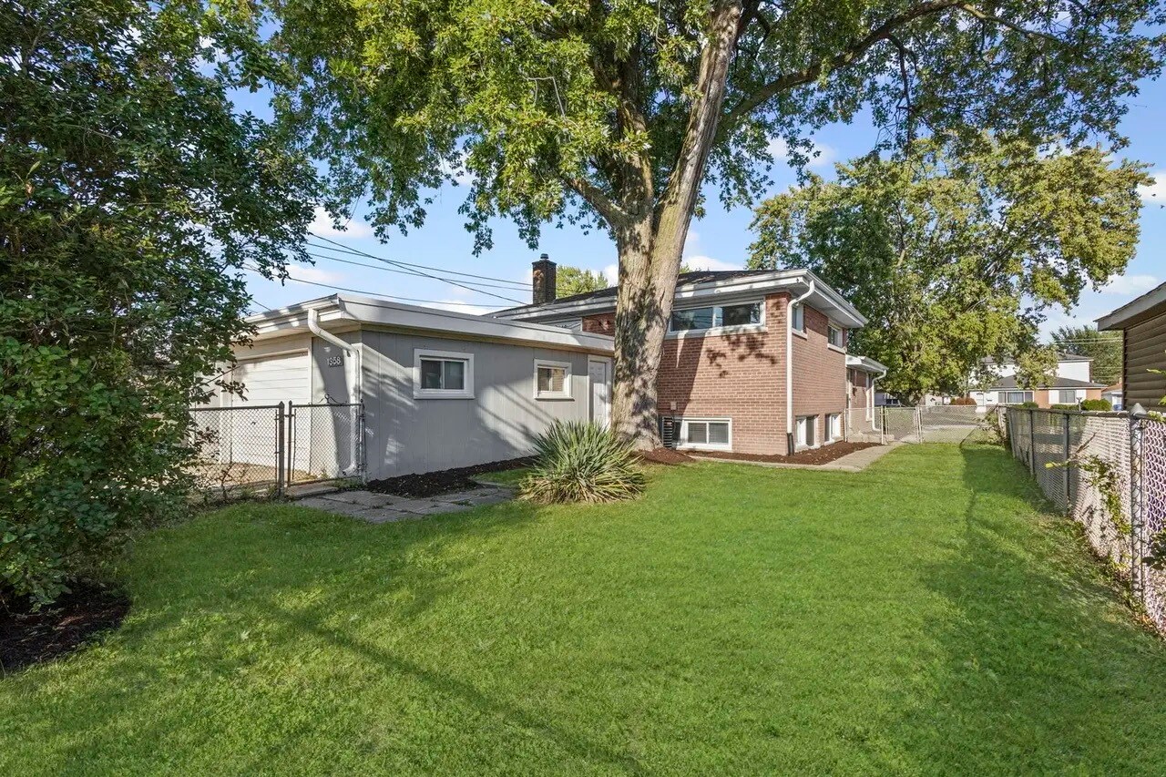 Building Photo - 1358 Mackinaw Ave