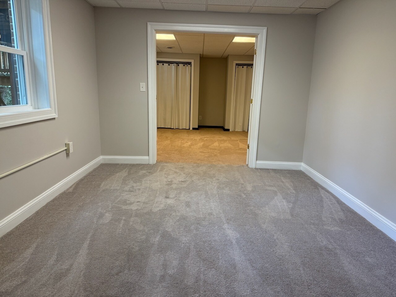 Building Photo - 327 Braehead Dr