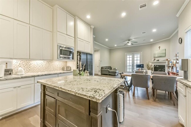 Building Photo - 10914 Brookeshire Chase Ln
