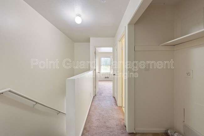 Building Photo - 955 Leroy St