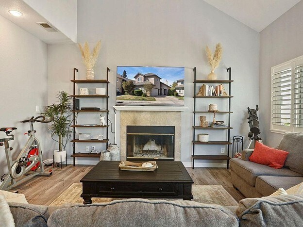 Building Photo - 1601 Barkley Ln