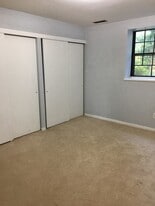 Building Photo - 16 Cardinal Dr
