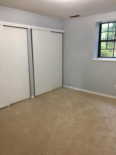 Bedroom - 16 Cardinal Dr