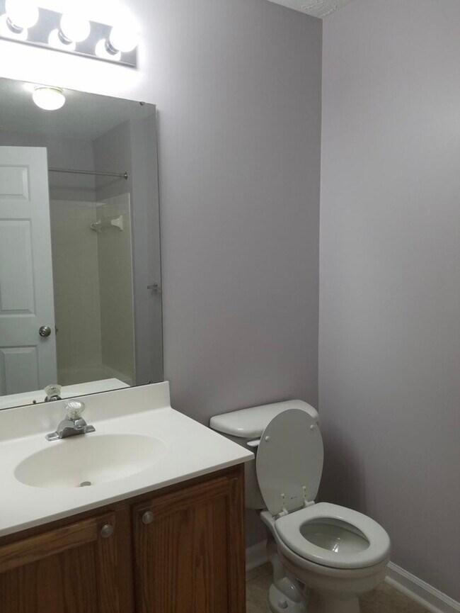 Building Photo - 2 bedroom condo