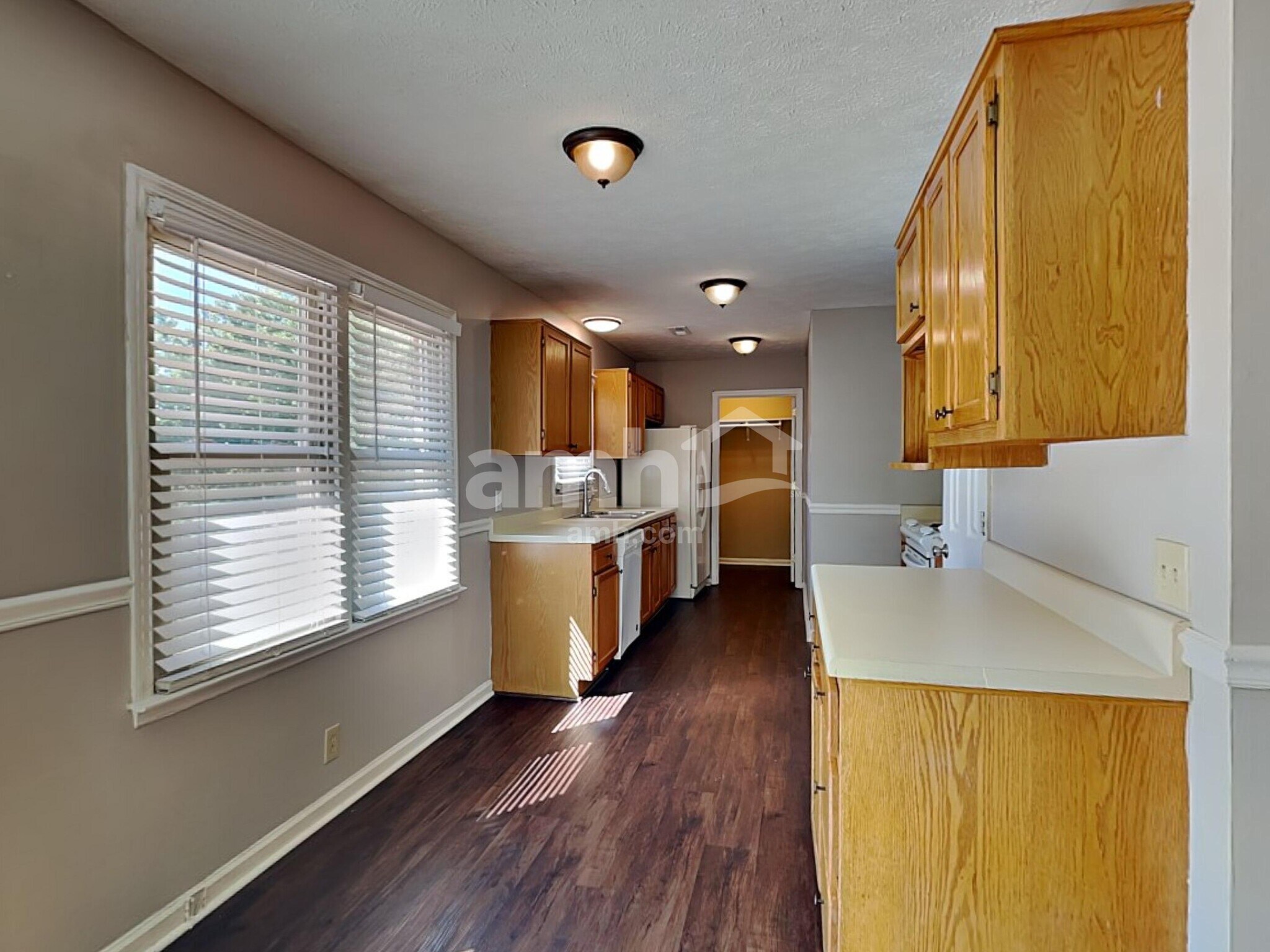 Building Photo - 7303 Clearview Dr