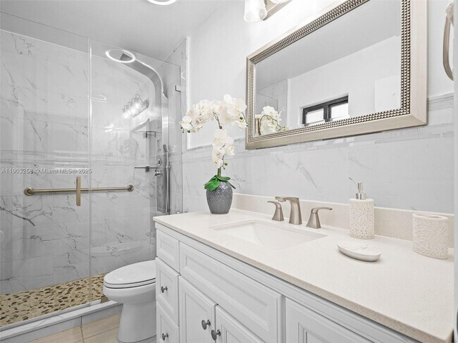 Building Photo - 4355 W 9th Ct