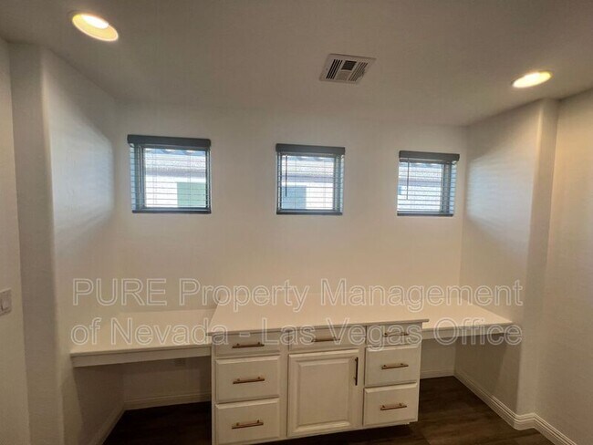 Building Photo - 7638 Peaceful Trellis Dr