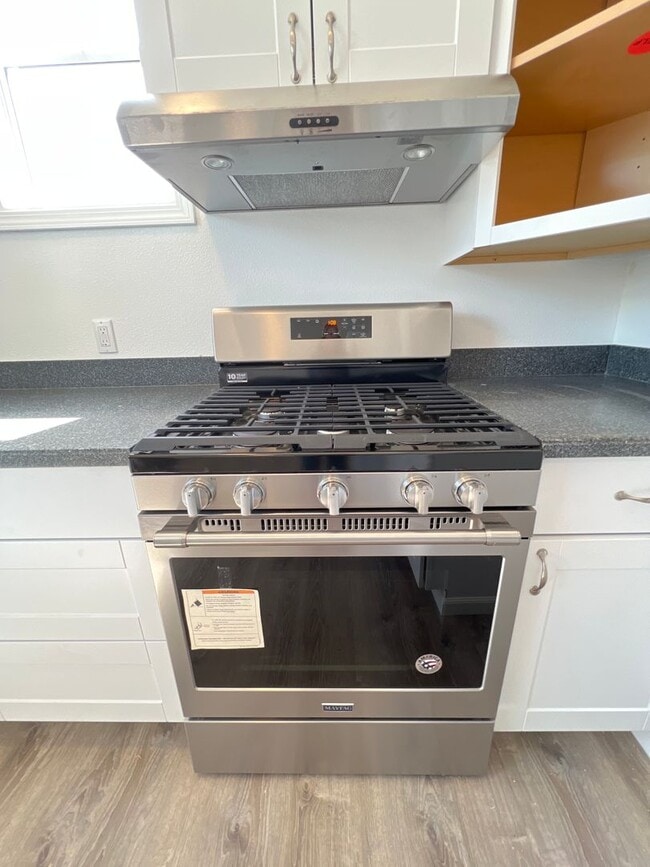 Building Photo - Downtown Benicia Remodeled Saltbox