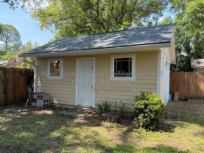 Building Photo - 3886 Walsh St