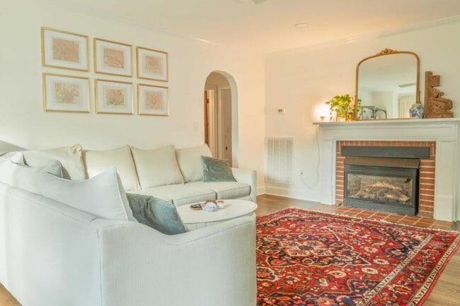 Building Photo - 303 Shawnee Trail