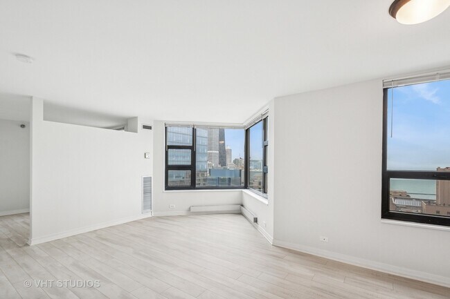 Building Photo - 401 E Ontario St