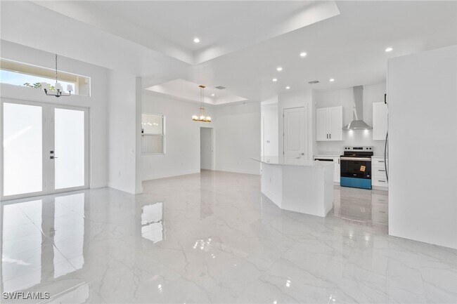 Building Photo - 1081 Desoto Blvd S